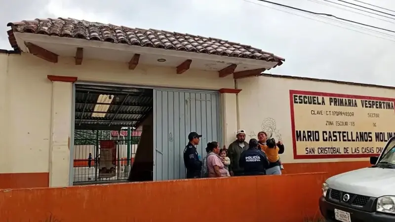 Alumnos de primaria en Chiapas cortan y amenazan a compañero