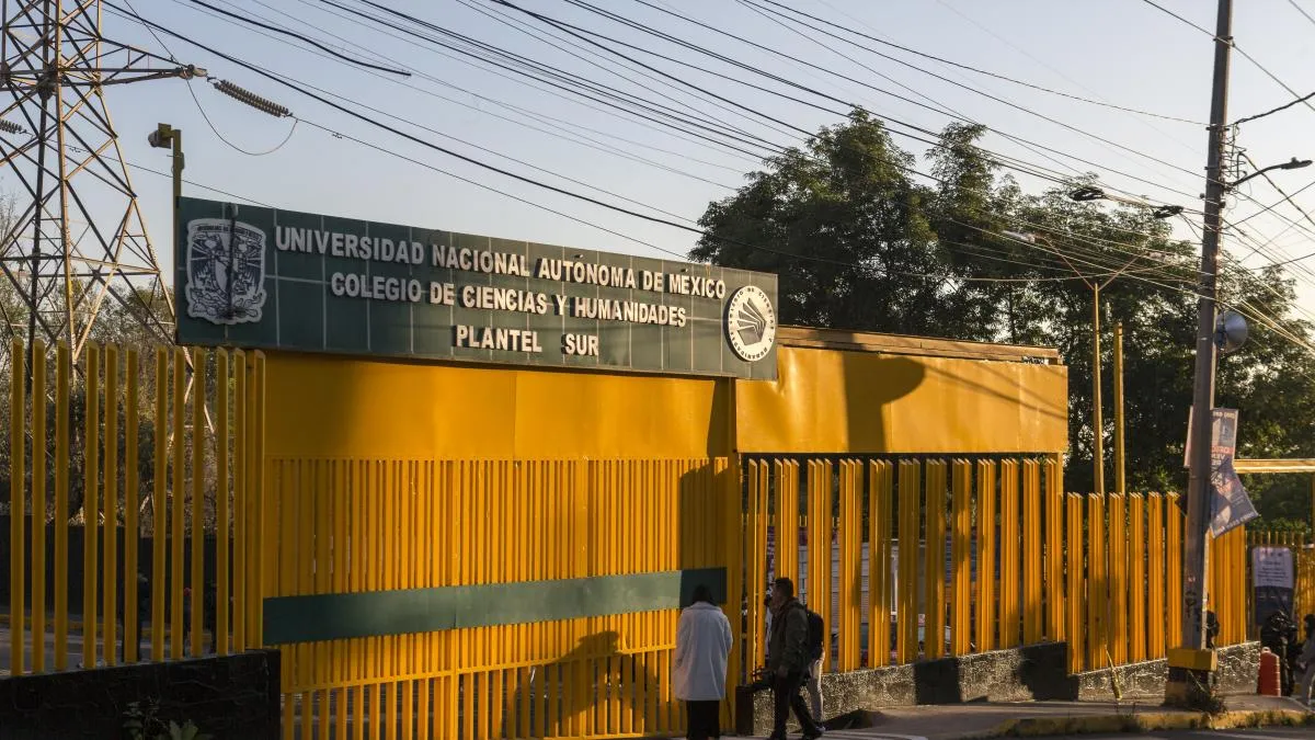 Tras denuncia de una alumna contra profesor, estudiantes exigen separar a investigados en CCH Sur
