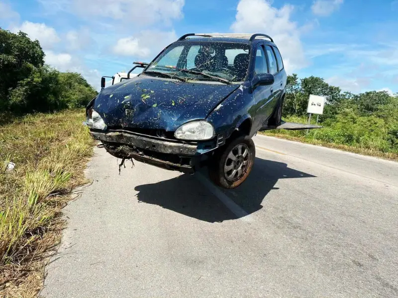 Paramédico de Progreso sale de la carretera para evitar atropellar a motociclista