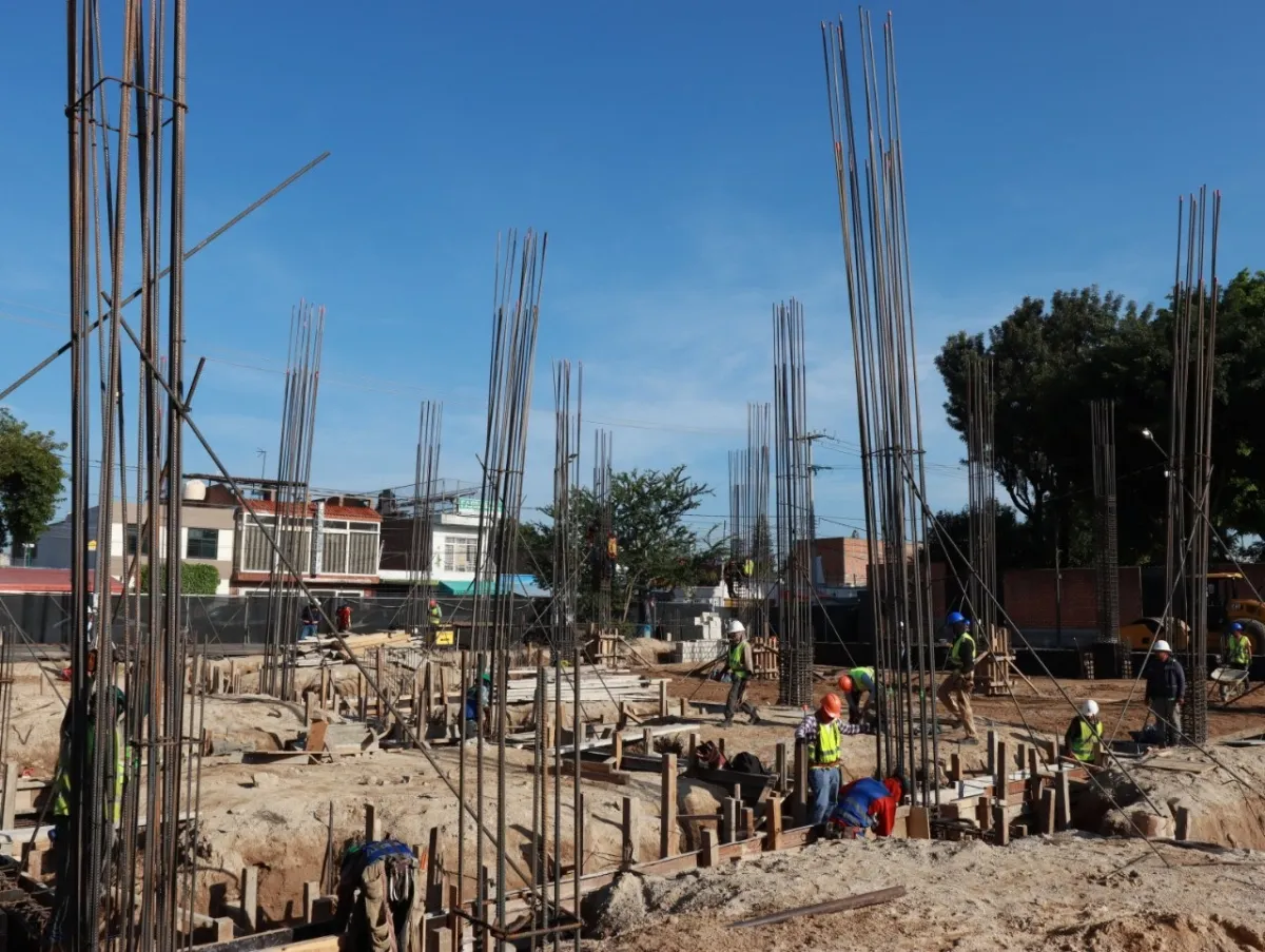 Avanza cimentación de la nueva Cruz Verde Francisco Ruiz Sánchez en GDL