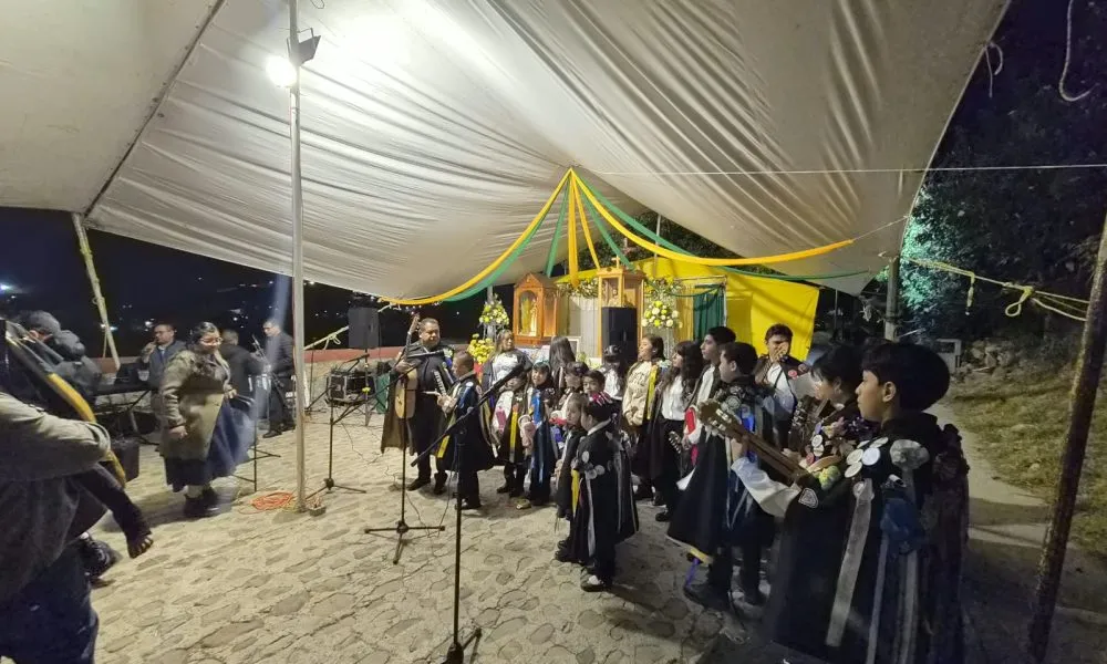 Con estudiantina celebran a San Judas en La Cañada