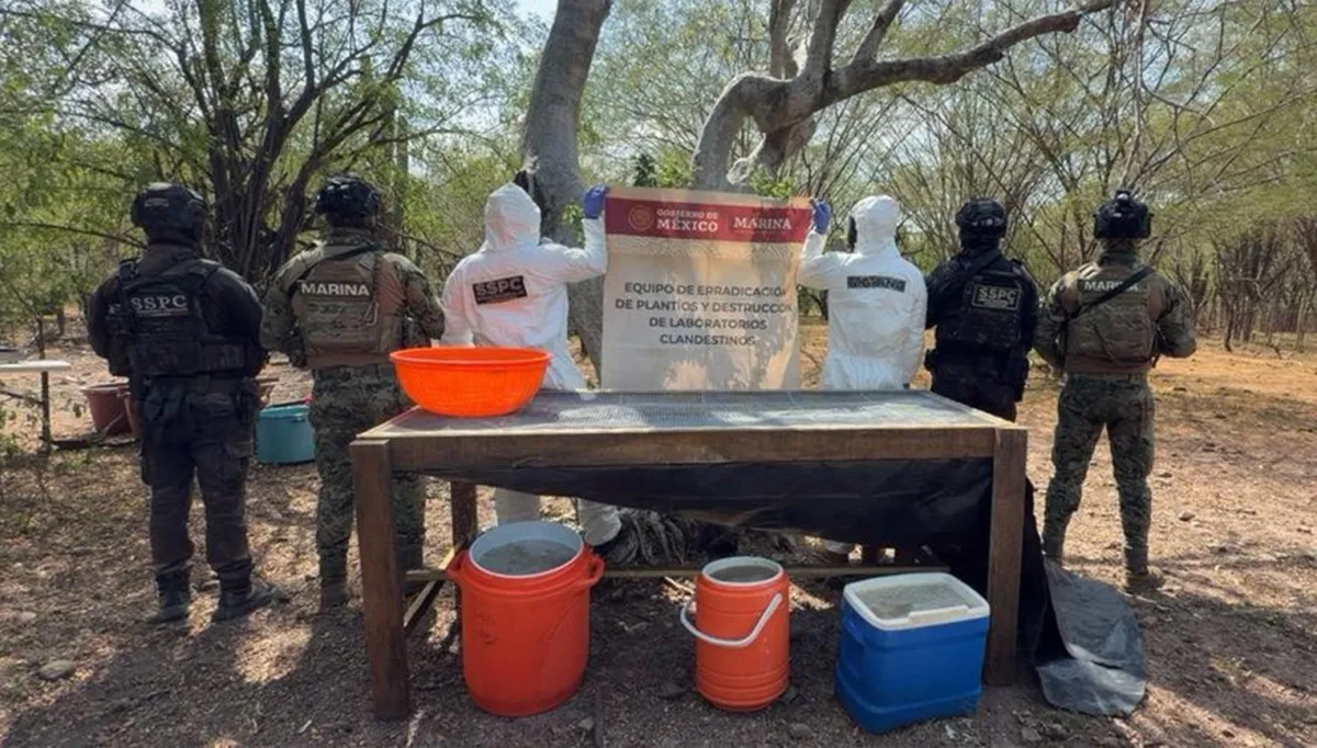 Localizan en Sinaloa laboratorio clandestino y aseguran 100 kilos de droga