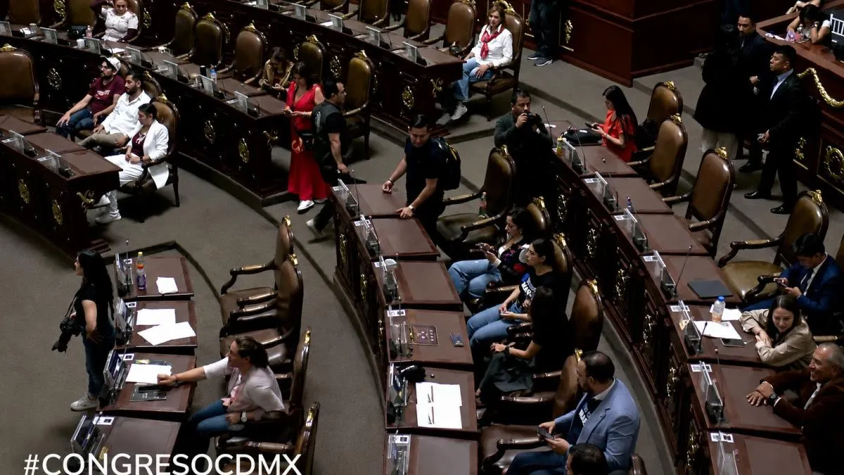 Desacuerdos sobre despojo y predial encendieron Congreso CDMX
