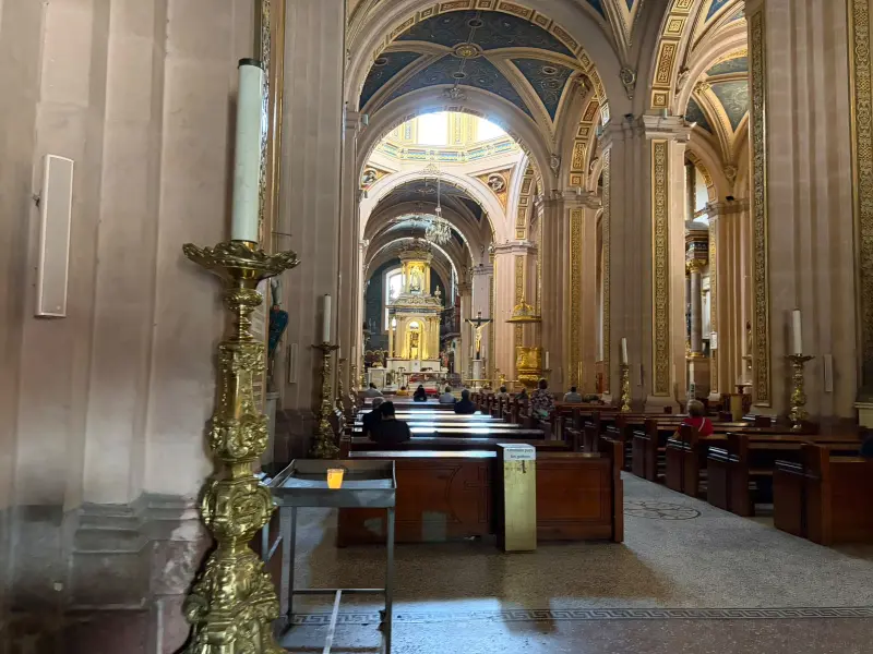 Iglesia acompaña a familias tras muertes por suicidio: Arquidiócesis