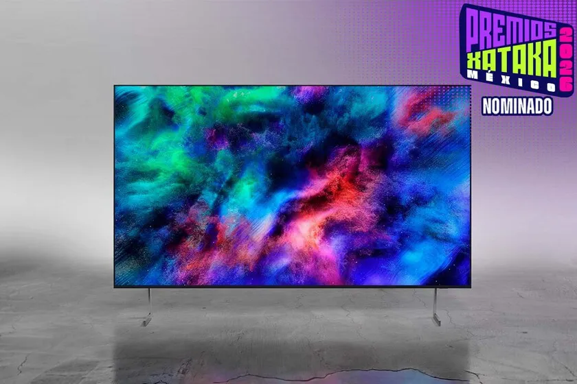 Televisor premium con retroiluminación a nivel microscópico y tecnología antirreflejos. Cuenta con un sistema de 4 canales