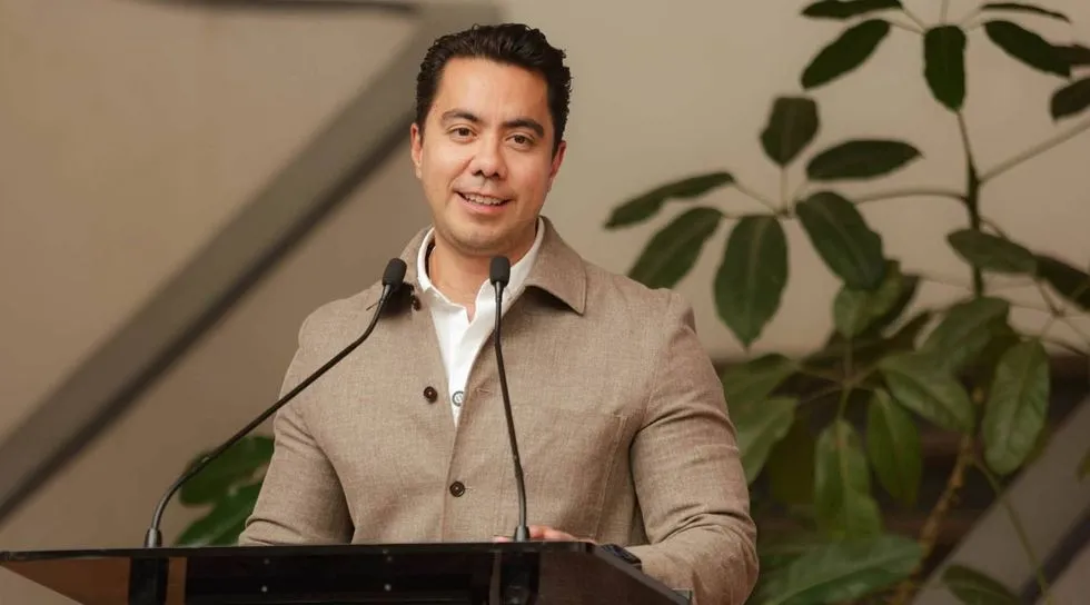 Felifer Macías deja abierta posibilidad de cambios en gabinete de Querétaro