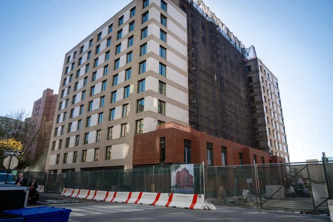 Anuncia Mamdani 385 nuevas viviendas asequibles en Brooklyn