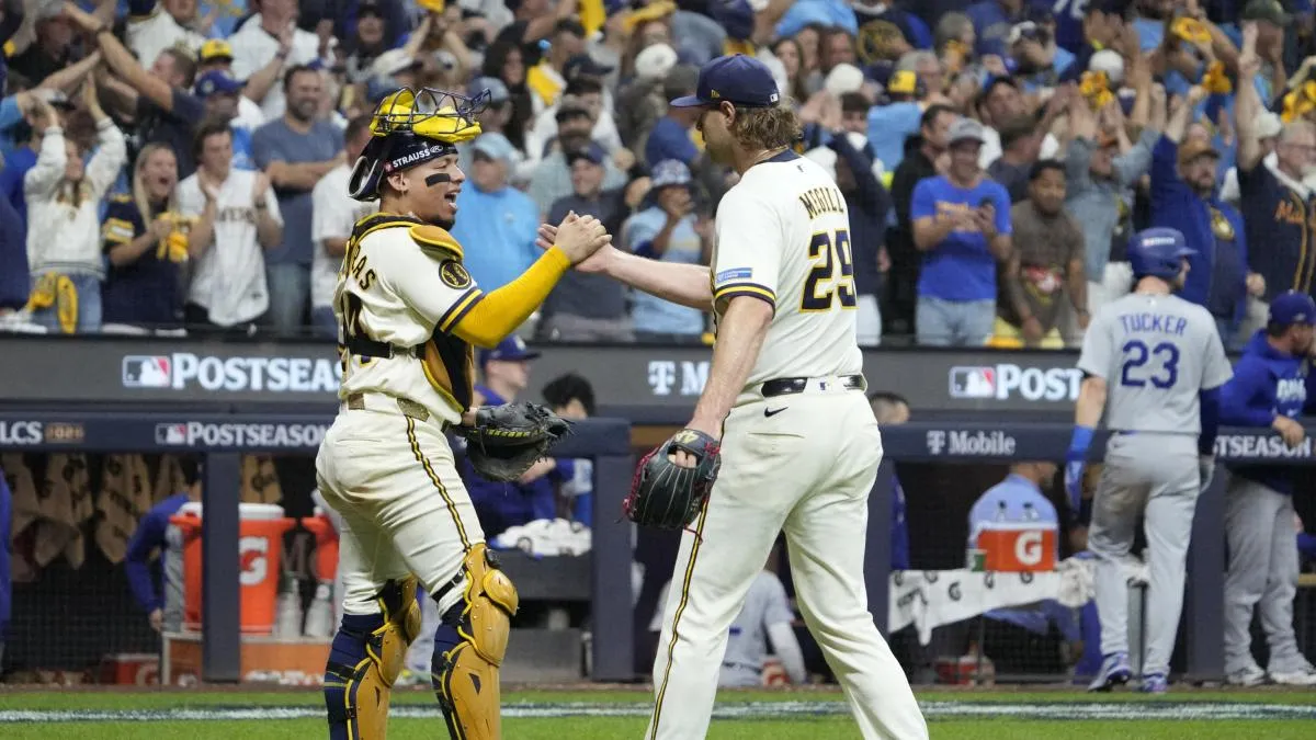 Milwaukee vence a Dodgers y toma ventaja en la Serie de Campeonato Nacional