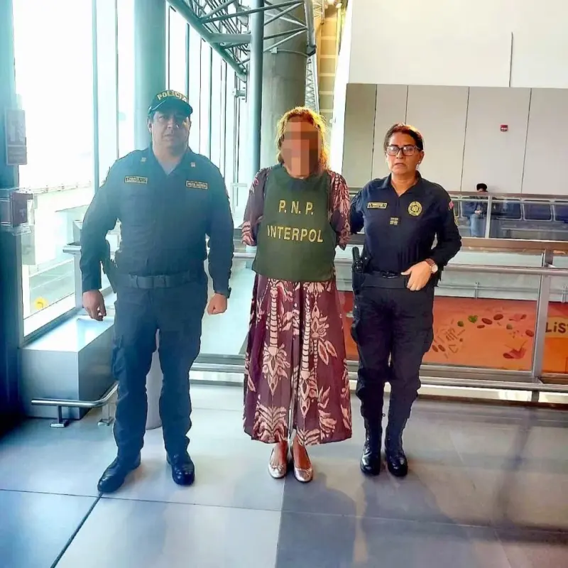 Detienen en Perú a mujer buscada en Querétaro por fraude