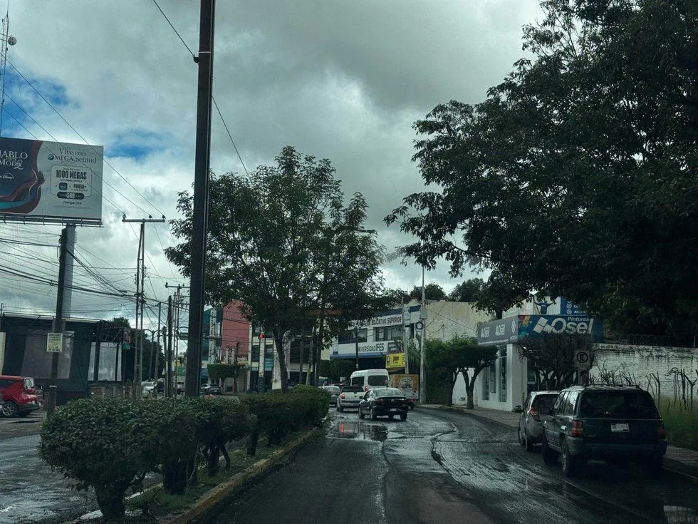Se aguachina la obra vial de Tania Ruiz en San Juan del Río