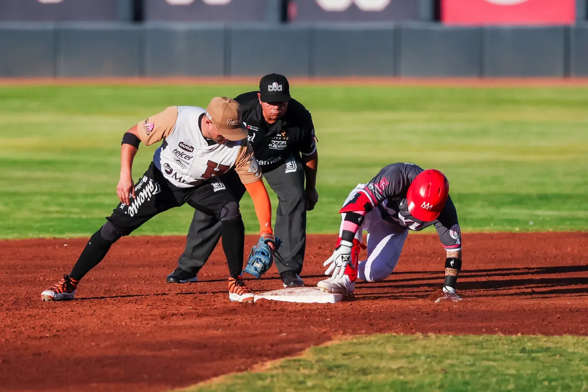 Alex Mejía deja tendidos a Naranjeros en 11 entradas y Águilas de Mexicali consigue su tercera serie consecutiva