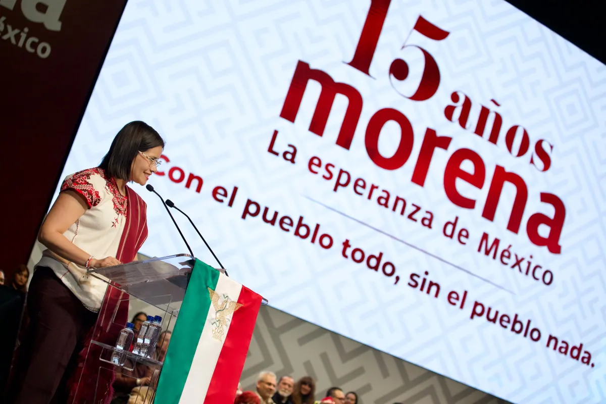 Tras escándalos, Morena pide a 17 coordinadores rechazar frivolidades rumbo a 2027