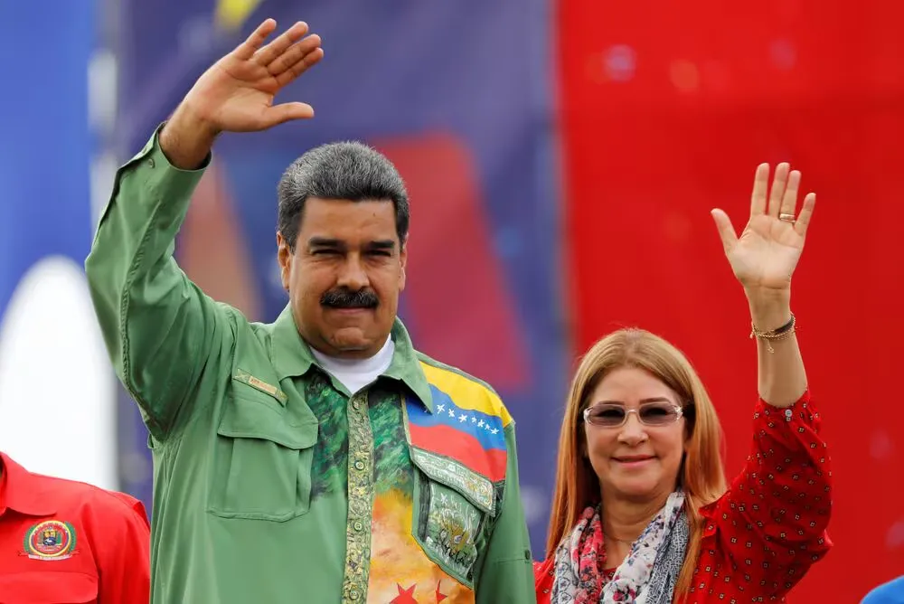 Nuevos cargos por tortura se le sumarían a Nicolas Maduro y a Cilia Flores por presos estadounidenses que estaban detenidos en Venezuela, según CNN