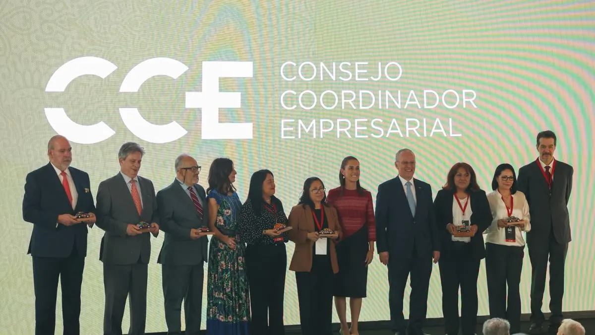 “Vamos a bajar el déficit”: Sheinbaum frente a líderes empresariales