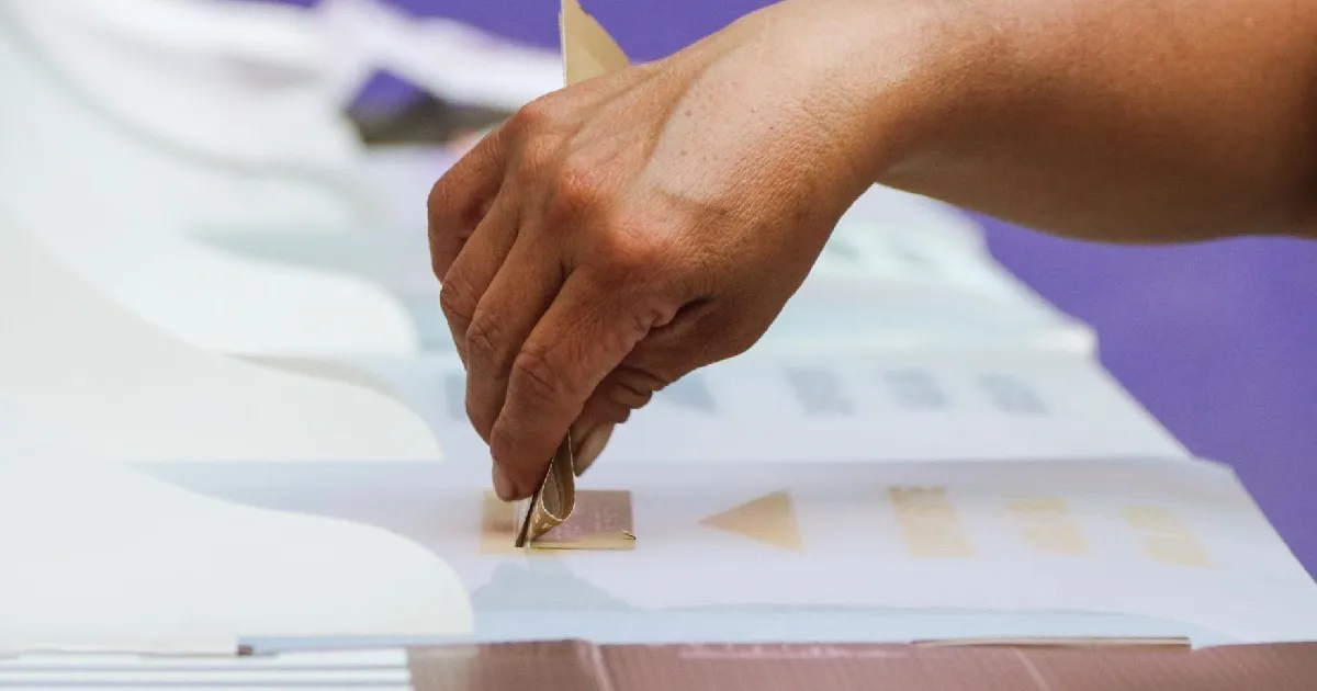 Tribunal Electoral corrige al INE: boletas "planchadas" son inválidas