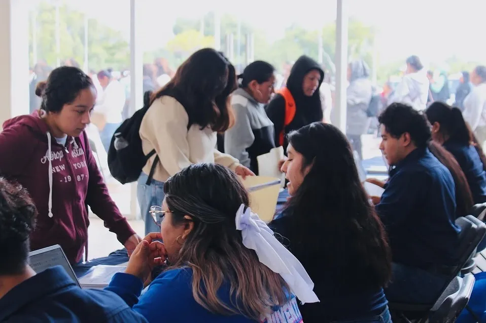 Guanajuato amplía financiamiento a universitarios