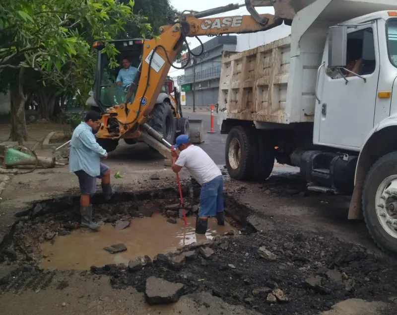 Suspenden suministro de agua en 128 colonias de Culiacán por reparación