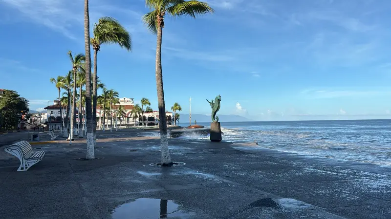 Rachel causa afectaciones en el Malecón de Vallarta
