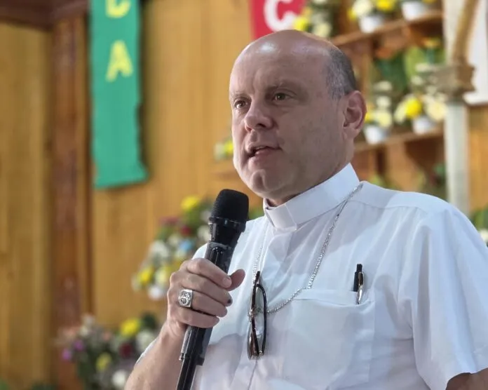Menos miedo y más valentía: Mons. Javier Acero