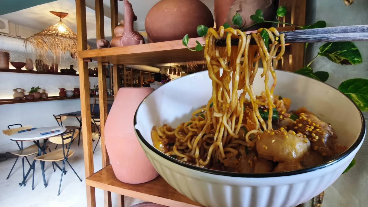 Con helado de chai con cepasúchil: Así es Wok’ando, la sabrosa casualidad de cocina fusión en la Juárez