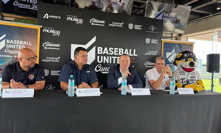 Leyendas internacionales del béisbol toman el diamante en Cancún