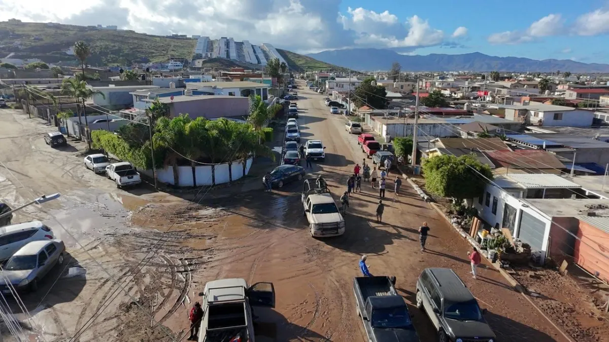Lluvias inundan ocho viviendas en Praderas del Ciprés, Ensenada
