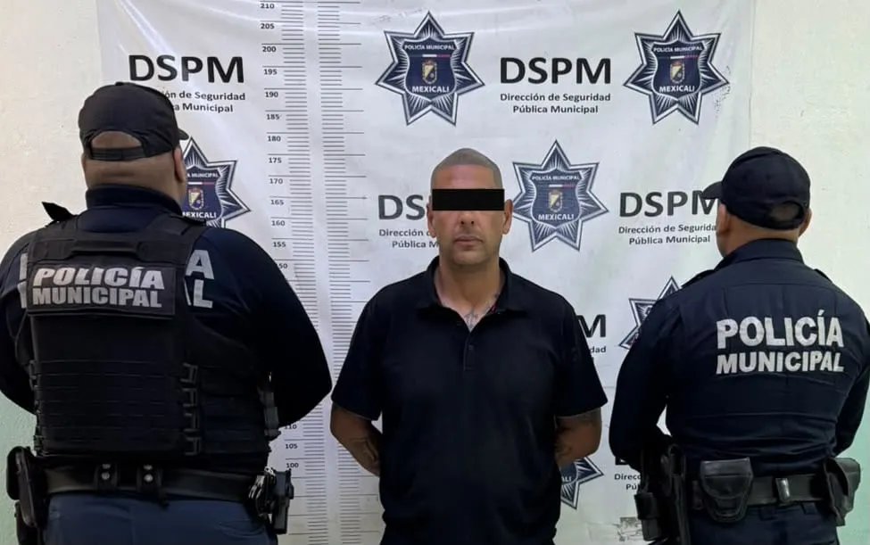 Sujeto armado y con dos órdenes de aprehensión es detenido en la Segunda Sección