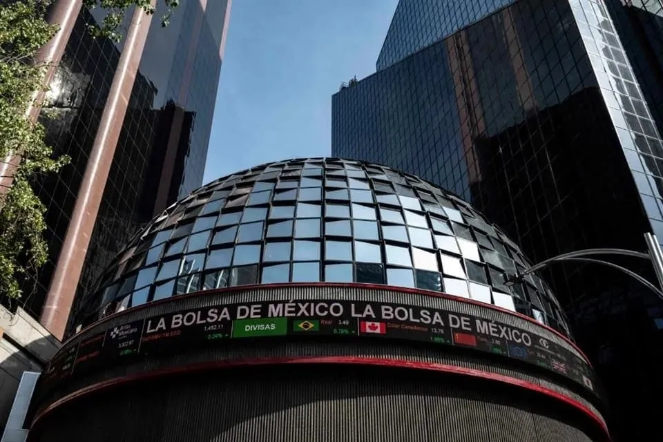 Cierra BMV tercera semana al alza