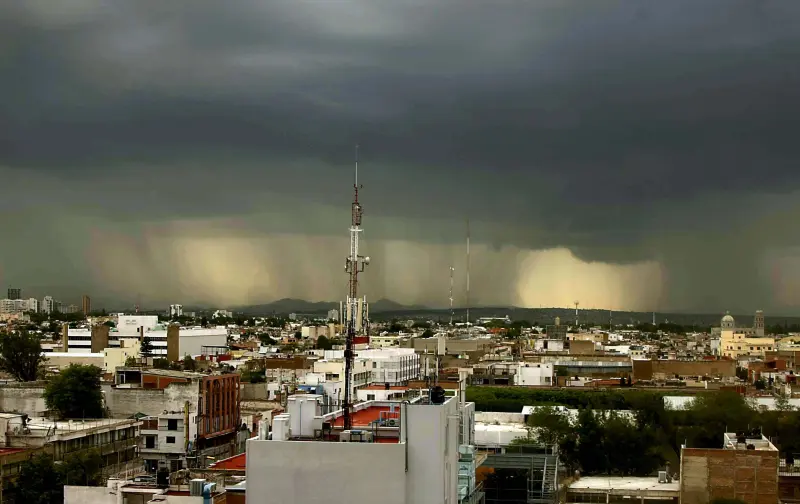 Cielos nublados y posibilidades de lluvias prevalecerán en el AMG  