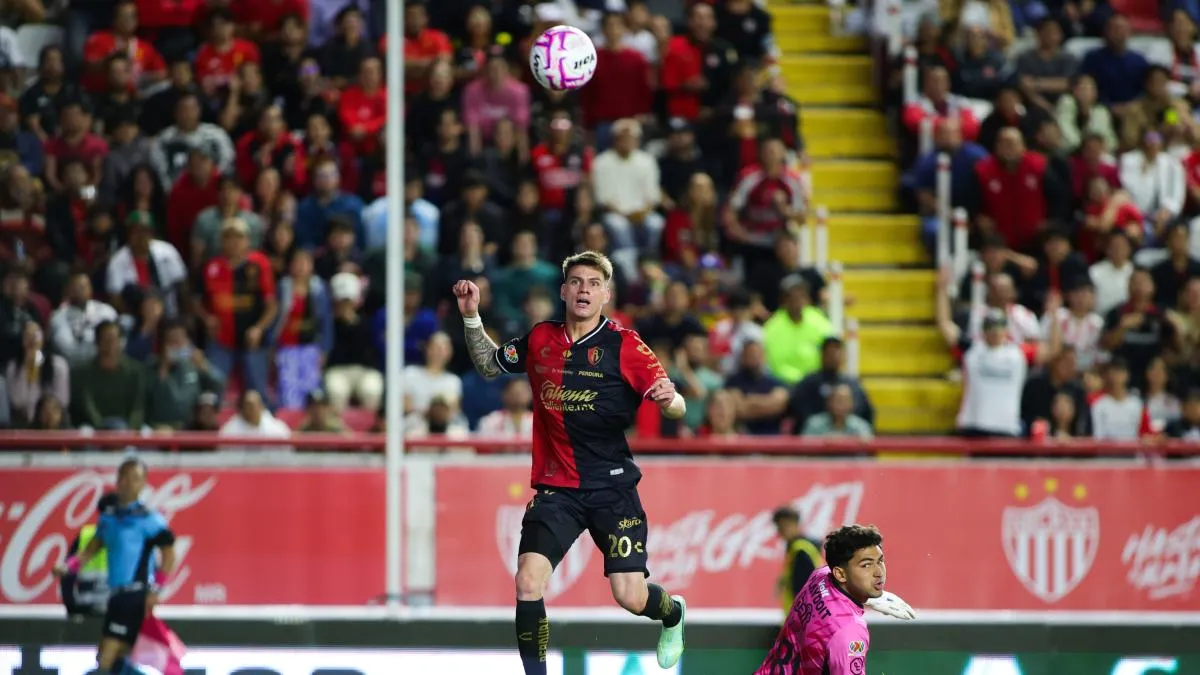 Atlas vence a Necaxa y amarga el debut del portero juvenil Javier Orantes