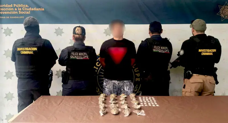 Detienen a menor con droga mientras presuntamente fingía reparar una camioneta en Guadalupe