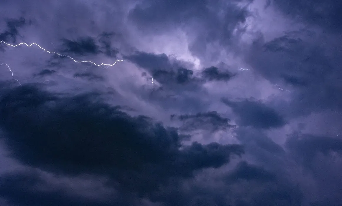 Emiten alerta de tornado, granizo e inundaciones en Arizona