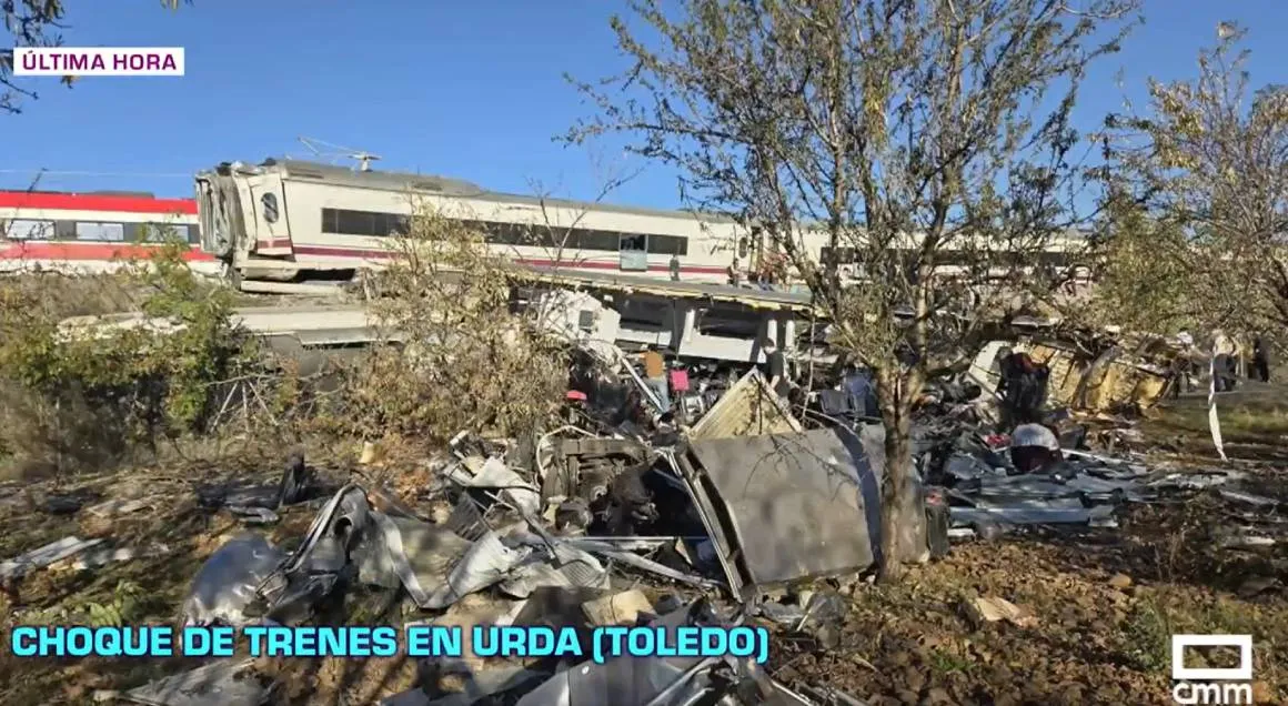 Confirman 10 muertos en choque de trenes de alta velocidad en Toledo, España