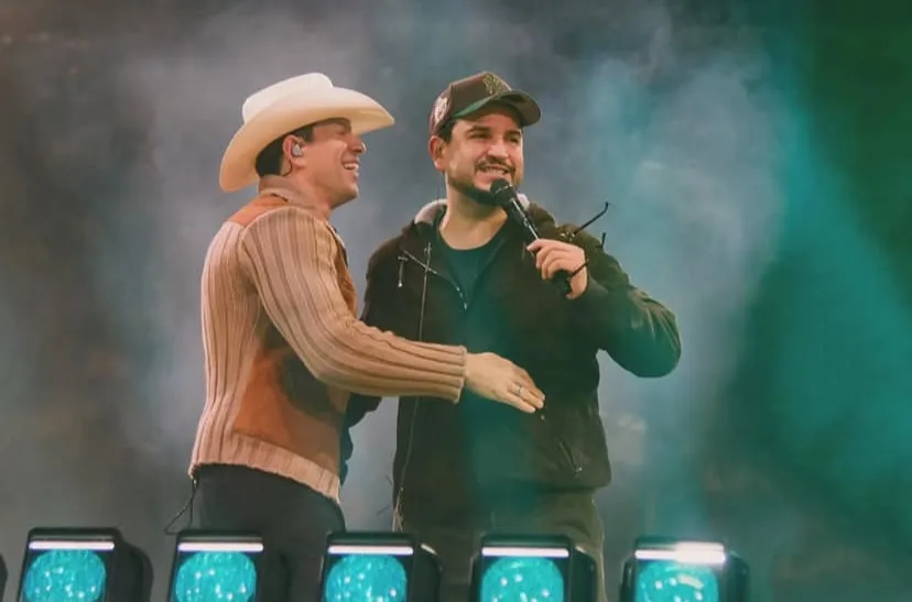 Yahir cumple un sueño al cantar junto a Eden Muñoz en la Plaza de Toros México