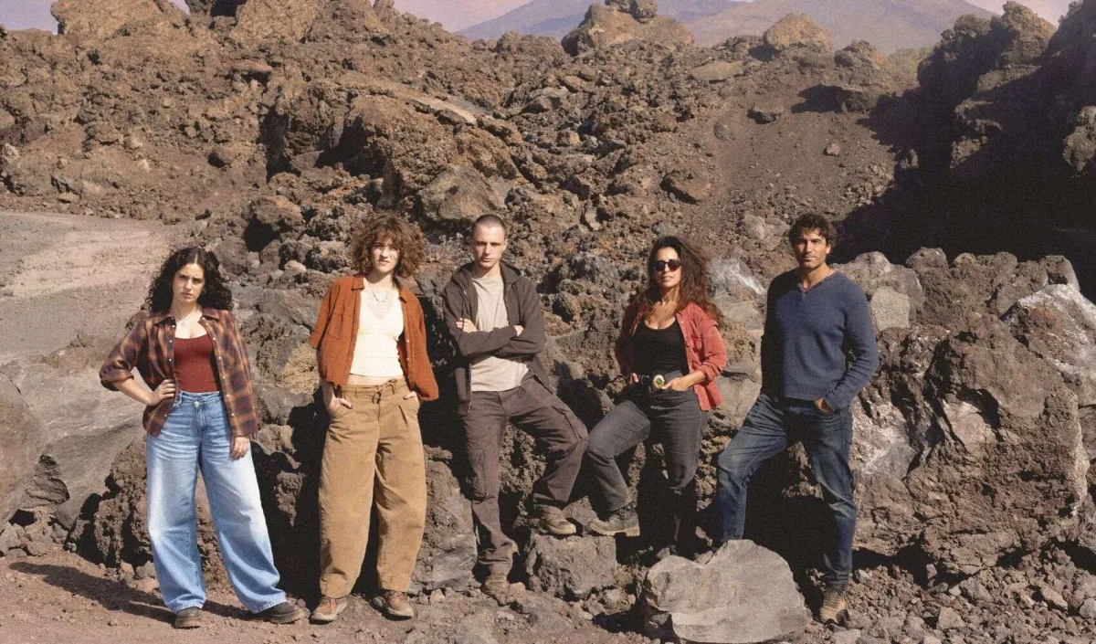 El susurro del fuego: Netflix lleva el nuevo thriller de Javier Castillo hasta los misterios del Teide