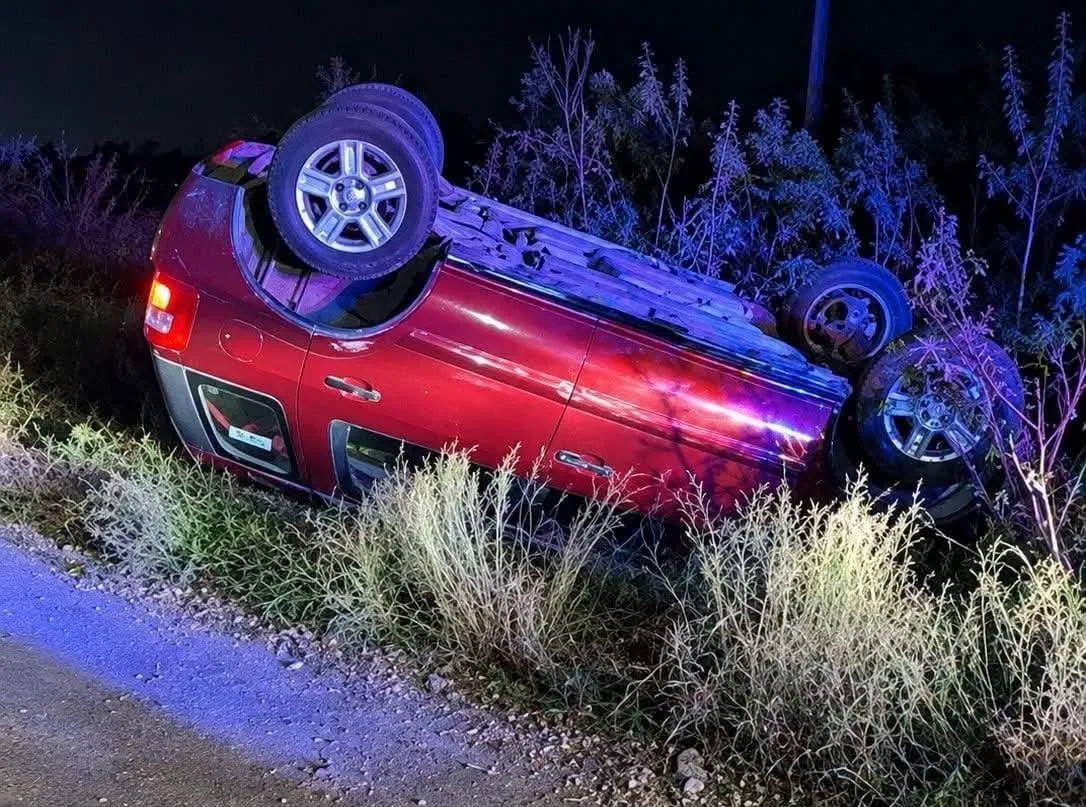 Vuelca camioneta en la carretera Tula-Iturbe, Tula; reportan un lesionado