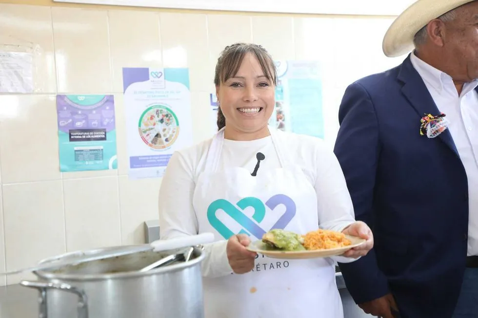 Rehabilitan aula cocina de telesecundaria en Donicá, Amealco