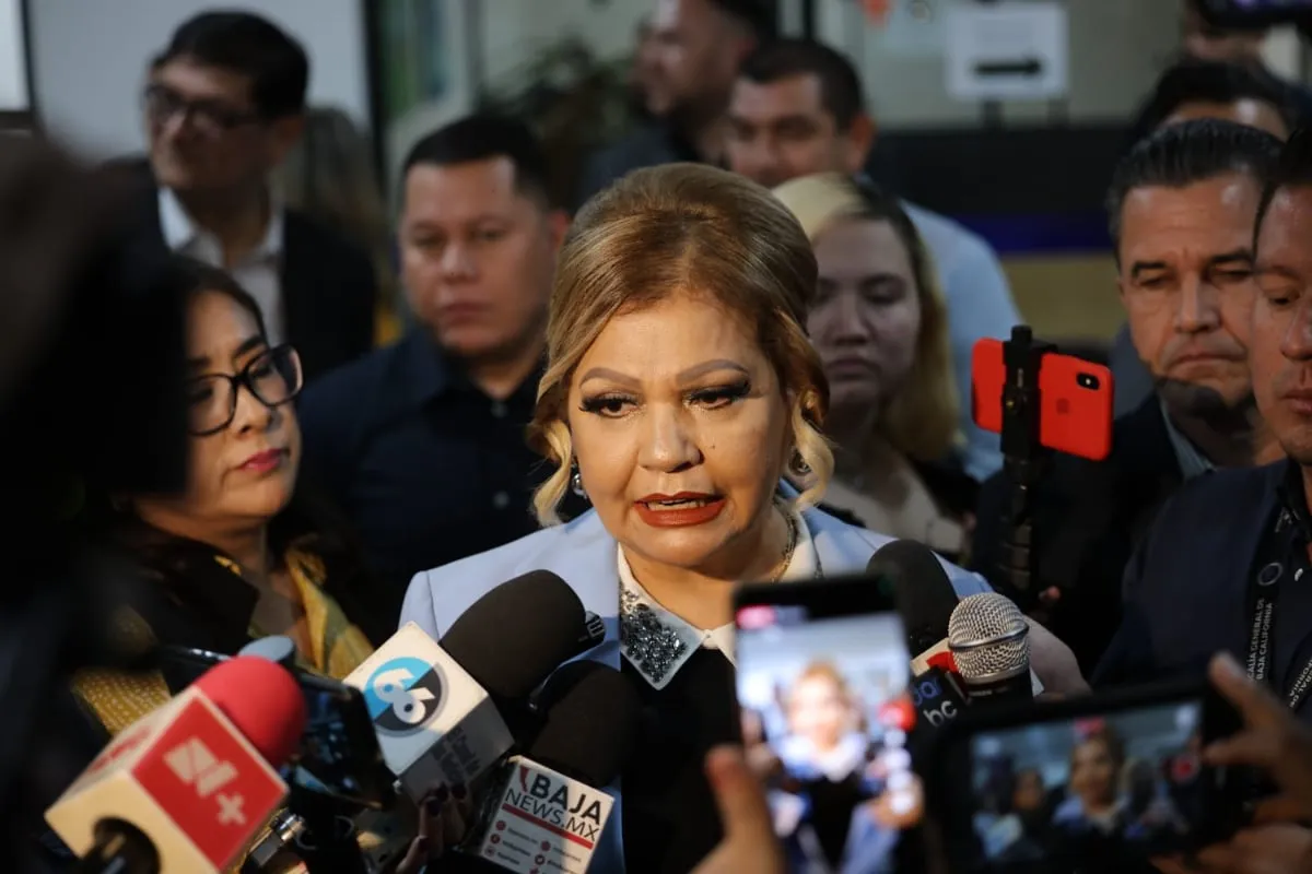 Buscan a madre de niño de 2 años que consumió líquido para aires acondicionados; el menor está grave