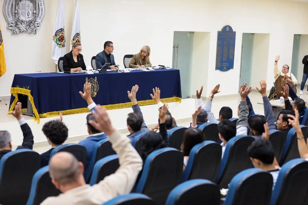 Revisan normativa universitaria para su actualización en la UMSNH