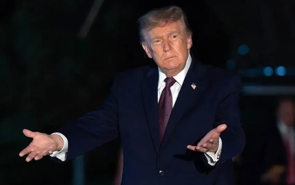 Ahora anuncia Trump que dará mil dólares a los niños