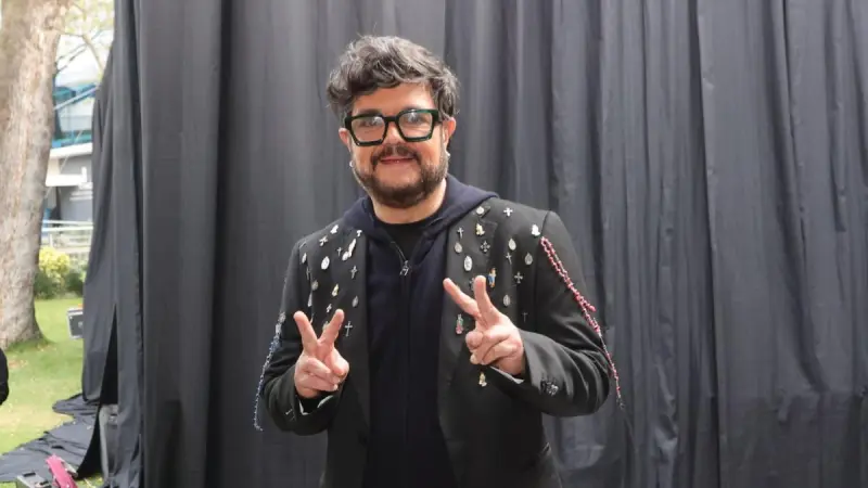 ¡Aleks Syntek está de regreso! Anuncia concierto gratuito con todos sus éxitos