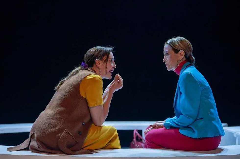 Las hermanas Vals (Falsedad) tiene temporada en la CDMX
