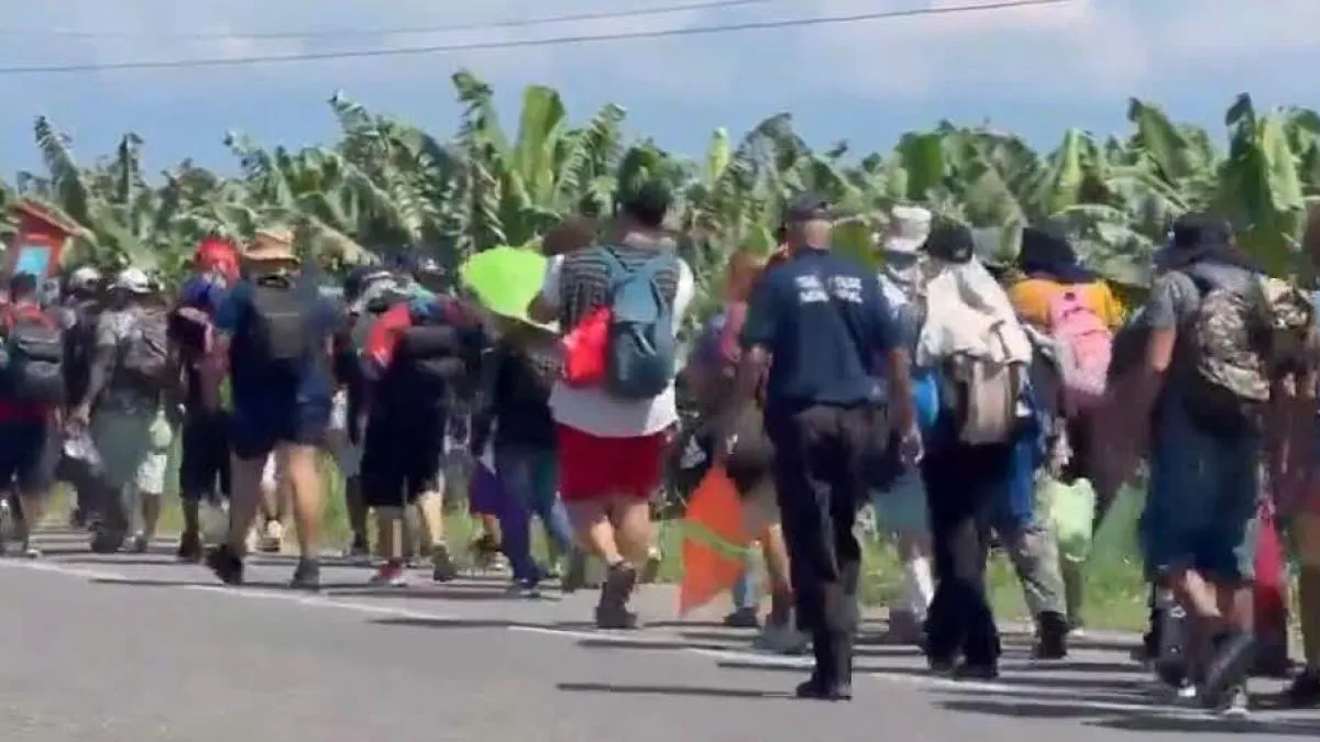 Caravana migrante genera polémica electoral en EU mientras recorre México rumbo a la frontera