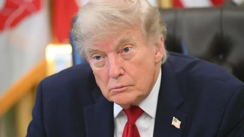 Trump permite la compra de diésel "rojo" libre de impuestos a todos los compradores