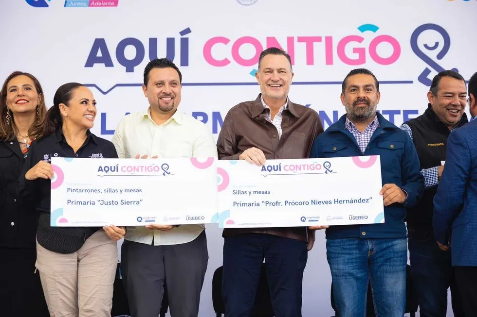 Entregan arcotecho y equipo a escuelas de San Juan del Río