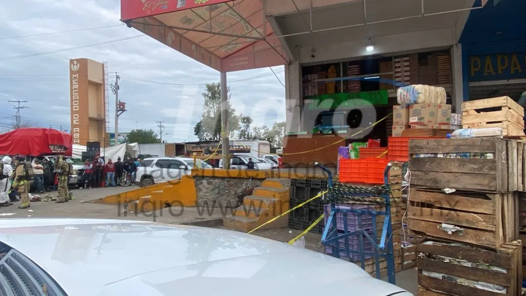 Atienden a 5 personas por intoxicación en Mercado de Abastos