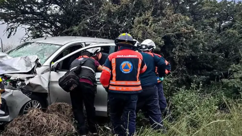 Accidente vehicular en la carretera estatal 400 deja 11 lesionados