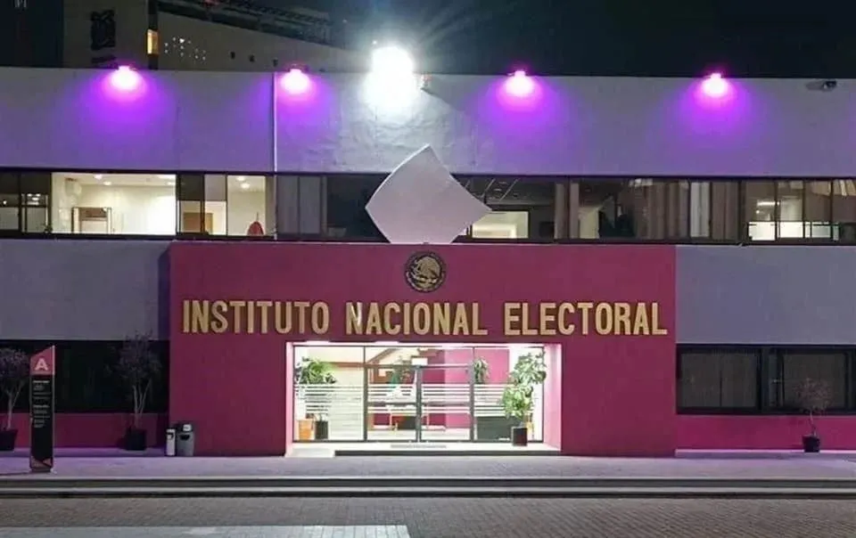 Fija INE tope de 220 mil 326 pesos para independientes