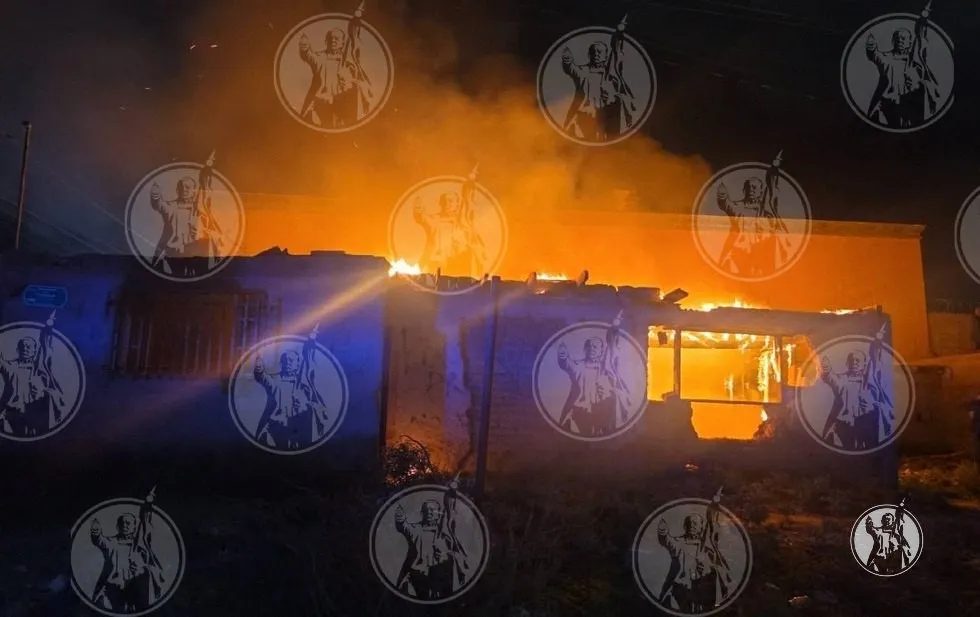 Arde vivienda deshabitada en la colonia Morelos