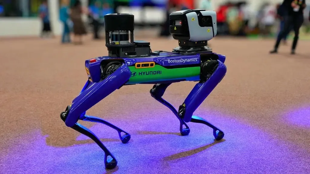 ICE compra 4 perros robot por 1.3 millones de dólares para inspeccionar zonas peligrosas en la frontera